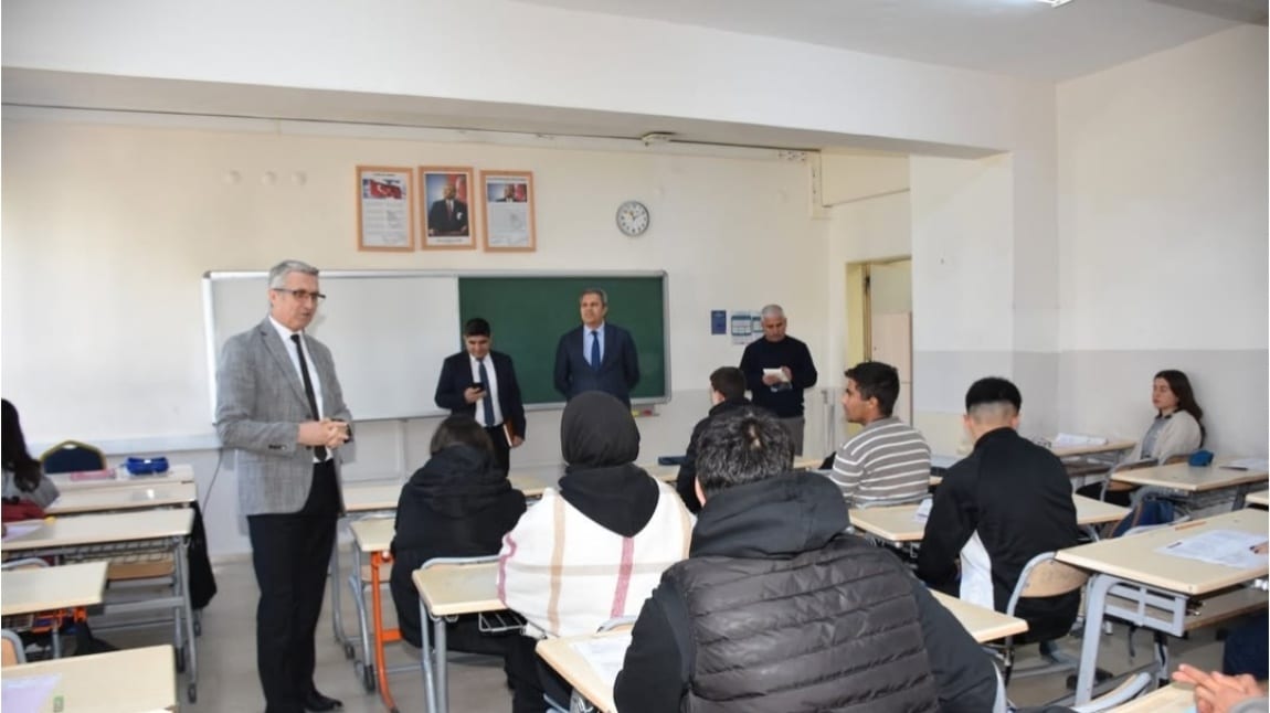 İl Milli Eğitim Müdürü Yaşar Ciğer’den Saadet Uçar Anadolu Lisesi’ne Ziyaret